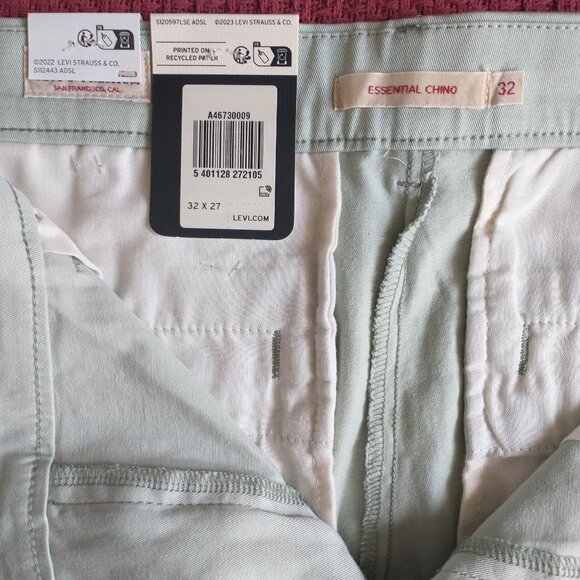 Levi's Women's Essential Chino Ankle Pants Mid Rise in Sea Foam Green NWT - Picture 5 of 13